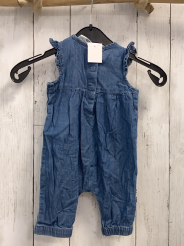   Jumpsuit  Gr. 62  blau Jeans weißer Häkelborte 