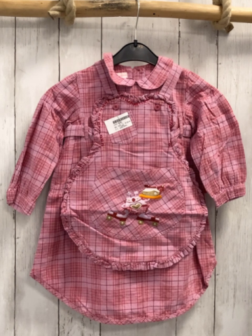 2tlg Oilily  Kleid mit Schürze  Gr. 92  rosa rot weinrot kariert gesticktes Tier auf Rollschuhen 