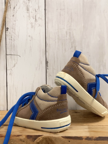 neu Superfit  Schuhe  Gr. 19  braun hellbraun blaue Striefen Nähte + Schnürsenkel 