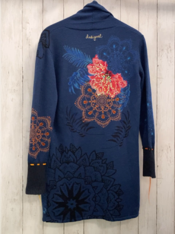 Desigual  Strickjacke  Gr. M blau Blumen mit Pailetten schwarzer Druck 