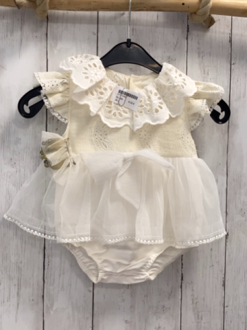   Kleid  Gr. 68  creme weiß Tüllrock Kragen mit Lochstickerei + Haarspange mit Krone 