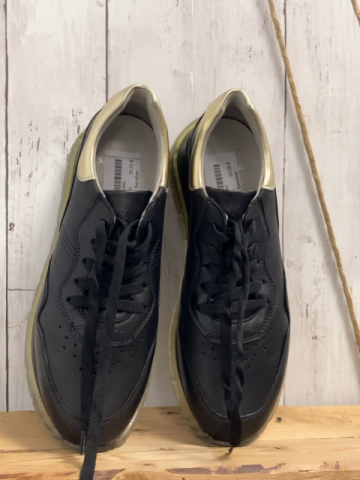 Sansibar  Schuhe  Gr. 40  schwarz goldene Ferse 