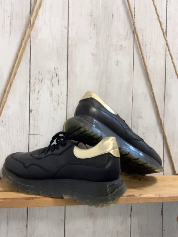 Sansibar  Schuhe  Gr. 40  schwarz goldene Ferse 