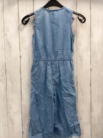   Jumpsuit  Gr. 110  blau Jeans Rüschen mit weißer Lochstickerei 