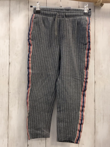   Hose  Gr. 116  grau hellgraue Streifen blau rot weiß gestreifter Seitenstreifen 