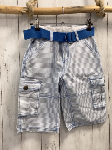 2tlg  Shorts + Gürtel  Gr. 152  hellblau weiße Streifen + hellblau 
