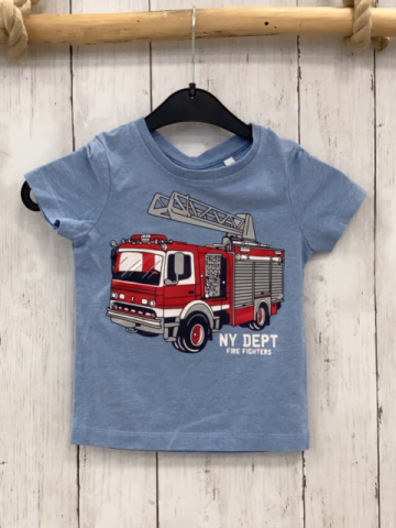   T-Shirt  Gr. 92  hellblau Feuerwehrleiterwagen Schrift 