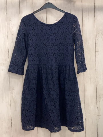 H&M Kleid Gr. 158  blau Lochmuster