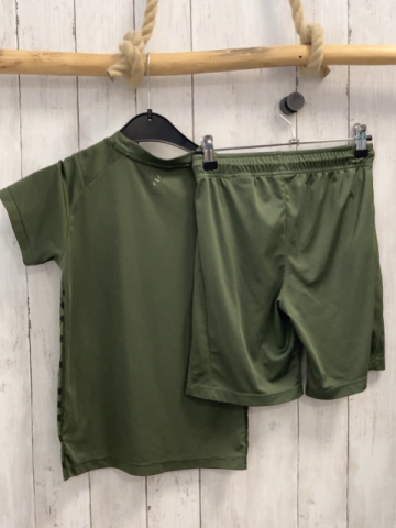 2tlg H&M  Sportset  Gr. 134/140  oliv schwarzer Wabendruck