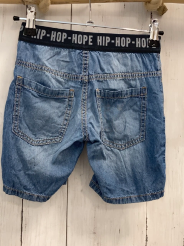 Benetton Shorts  Gr. 116  blau Jeans dunkelgrauer Bund mit hellgrauer Schrift 