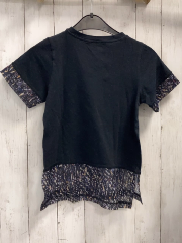 Hummel  T-Shirt  Gr. 140  schwarz bunter Bund mit Lochmuster 