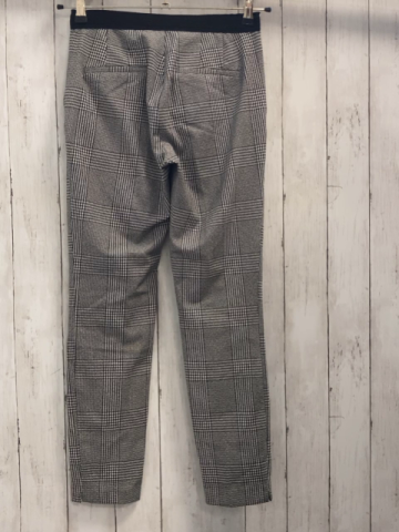 Zara  Hose Gr. 158/164  schwarz weiß kariert schwarzer Bund 