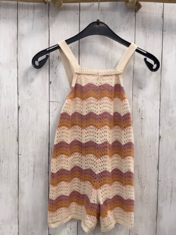 Zara  Playsuit  Gr. 110  beige ocker lachs weiße Streifen mit Lochmuster Strick 