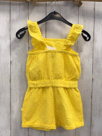 Okaidi  Playsuit  Gr. 110  gelb Lochstickerei Gürtelband 