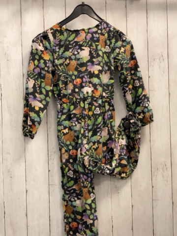 H&M  Jumpsuit  Gr. 122  grau Waldtiere Blumen blätter 