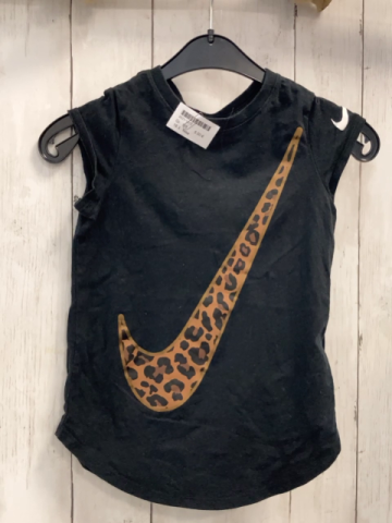 Nike  T-Shirt  Gr. 116  schwarz braunes Label mit leoprint 