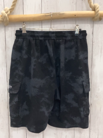   Sportshorts Gr. 164/170  schwarz grau gemustert weiße Schrift 