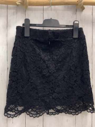 neu Terranova  Rock schwarz Überrock mit Blumenstickerei NP 19,99€