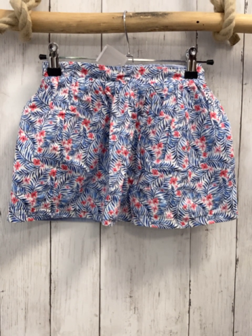 Sergent Major  Rock Gr. 104  weiß blau hellblaue Blätter rote Blumen 