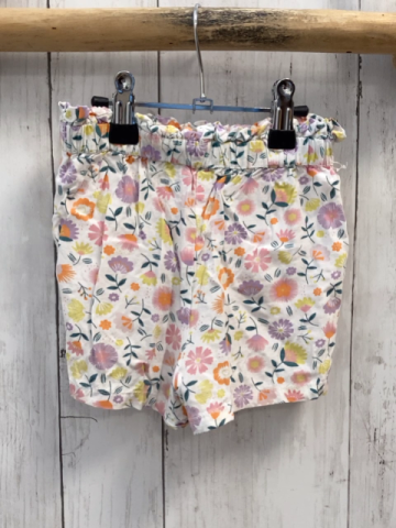 Sergent Major  Shorts  Gr. 110  weiß Blumen Gummizugbund 
