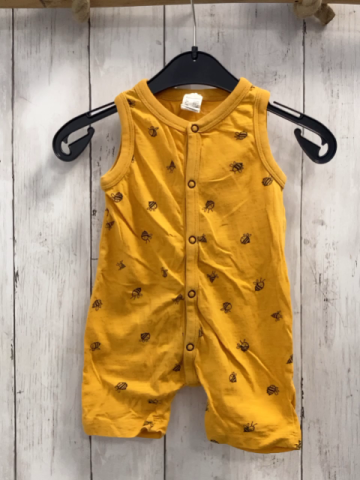 Hess Natur  Playsuit  Gr. 62  mais schwarze Insekten 