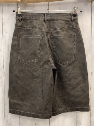 Stradivarius  Shorts  Gr. 34  grau lederopitk 