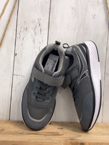 neu  Schuhe  Gr. 32  grau dunkelgrau schwarz weiße Sohle 