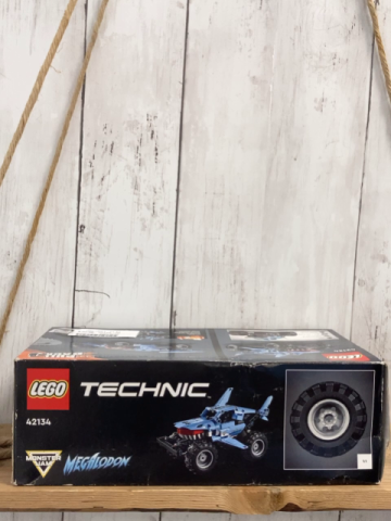 neu  Lego  Gr. 42135  Technik Monster Jam Kasten mit starken Gebrauchsspuren 