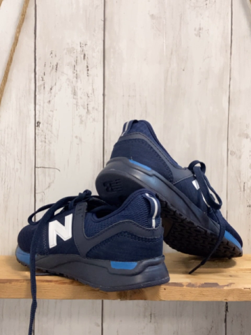 neu New Balance  Schuhe  Gr. 33  blau weiße Schrift 