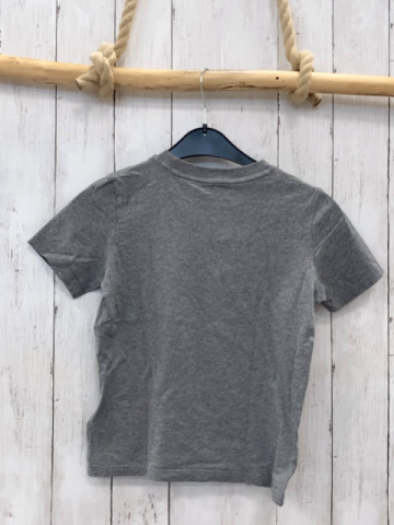 Puma  T--Shirt  Gr. 140  hellgrau + schwarz weiße Schrift