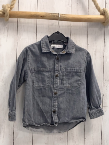 Zara  Hemd  Gr. 104  grau Jeans 