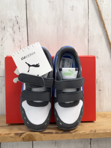 neu Puma  Schuhe  Gr. 26  grau lila weiß 