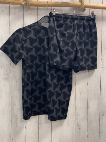 2tlg Under Armour  Sportset  Gr. 164  schwarz grauer Würfeldruck 