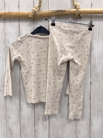 2tlg Zara  Schlafanzug  Gr. 110  hellgrau Blumen Rippen Rüschenkragen 