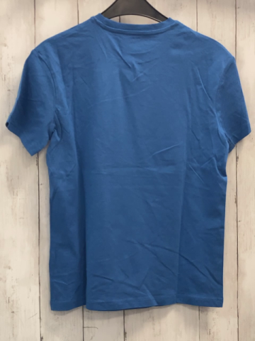   T-Shirt  Gr. 158  hellblau "A"mit Kappe Ball weißes Händen