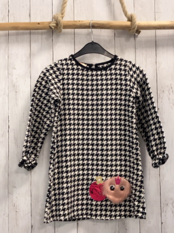  Kleid Gr. 122  schwarz weiß Hahnentritt Strick