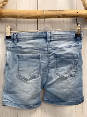  Shorts Gr. 122  blau Jeans Bund verstellbar gestickte Herzen