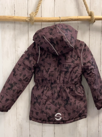 neu Mikk-line  Winterjacke  Gr. 128  aubergine schwarz grauer Druck mit Waldtieren und Tannen NP 89,95 