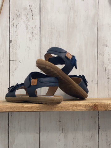neu Naturino  Sandalen  Gr. 29  blau mit Rosetten Spring Nappa 