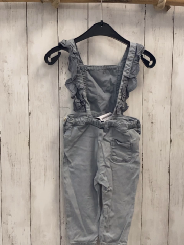 Zara  Latzhose  Gr. 86  hellgrau Jeans Rüschen an den Trägern 