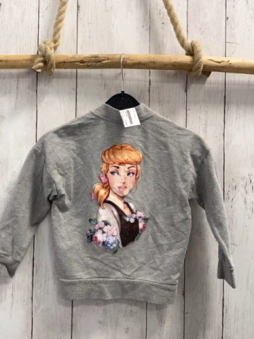 Monnalisa Sweatjacke Gr. 110  grau Perlen