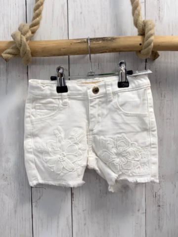 Guess  Shorts  Gr. 104  weiß gestickte Blumen Bund verstellbar 