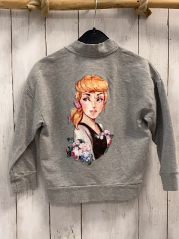 Monnalisa  Sweatjacke  Gr. 104  grau weiße Perlen