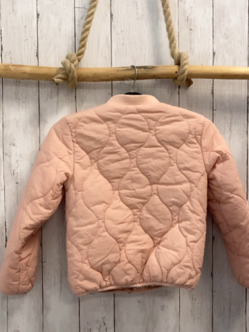 Guess  Jacke  Gr. 116  rosa gesteppt Blumenfutter 