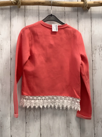 Manguun Pullover  Gr. 152  rot Schrift weißer Häkelsaum 