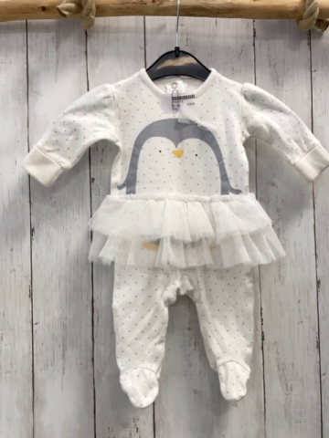   Strampler  Gr. 62  weiß graue Punkte Pinguin Tüllrüschenrock