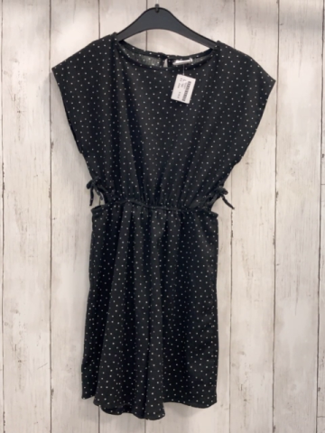 Zara  Playsuit  Gr. 140  schwarz Struktur weiße Punkte 