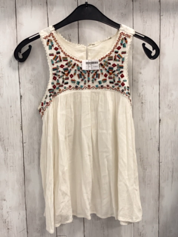   Sommerbluse  Gr. 152  weiß Struktur bunte gestickte Bilder 