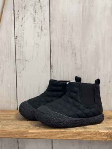 neu  Boots  Gr. 18  schwarz Rauten 