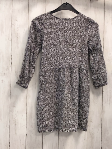 H&M  Kleid  Gr. 122  schwarz weiße Blumen 